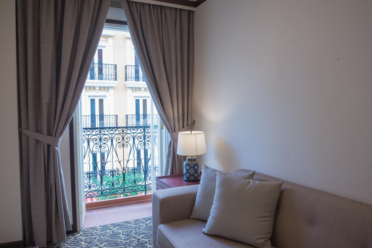 Riviera Hotel 4*