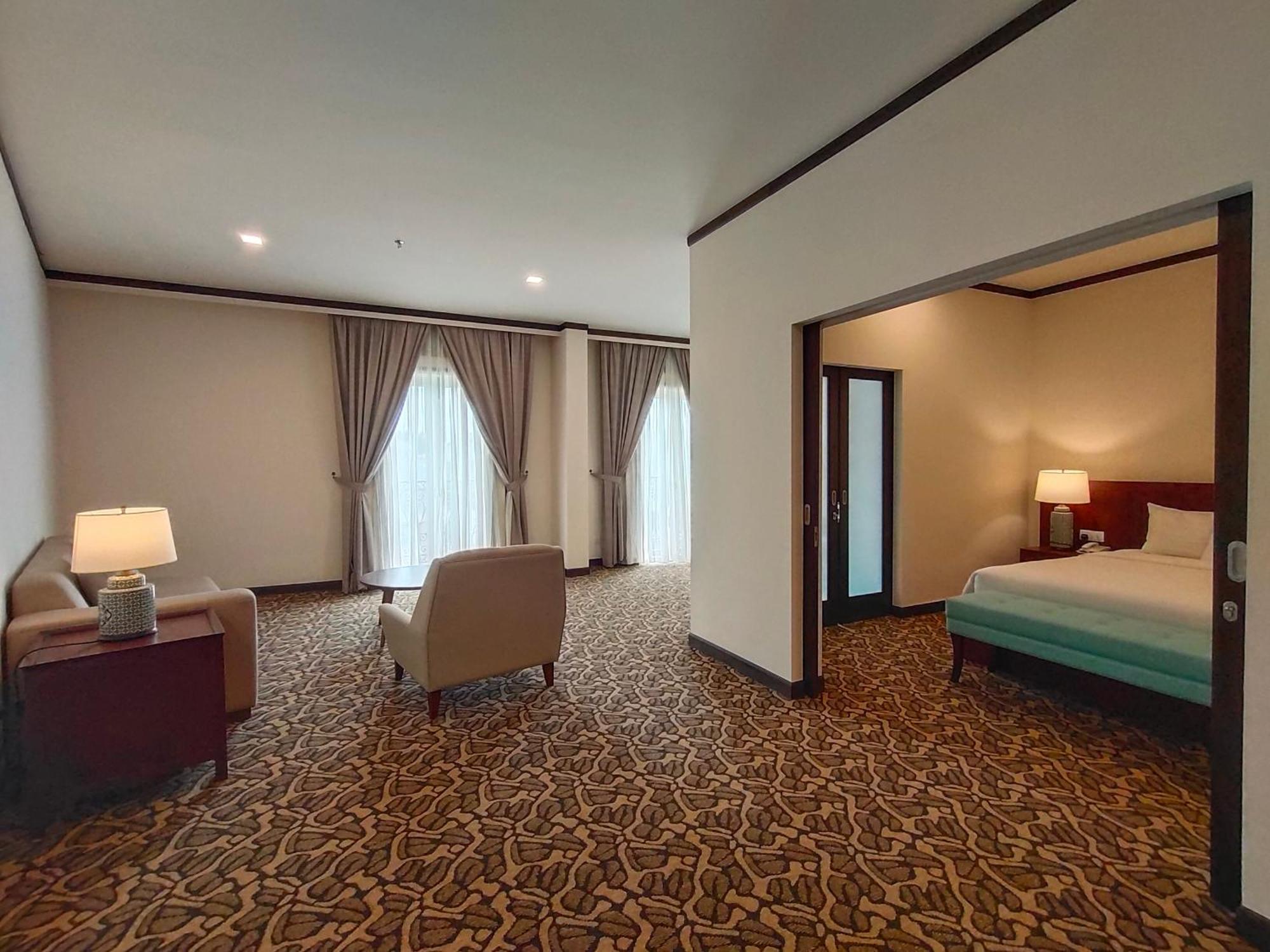Riviera 4*